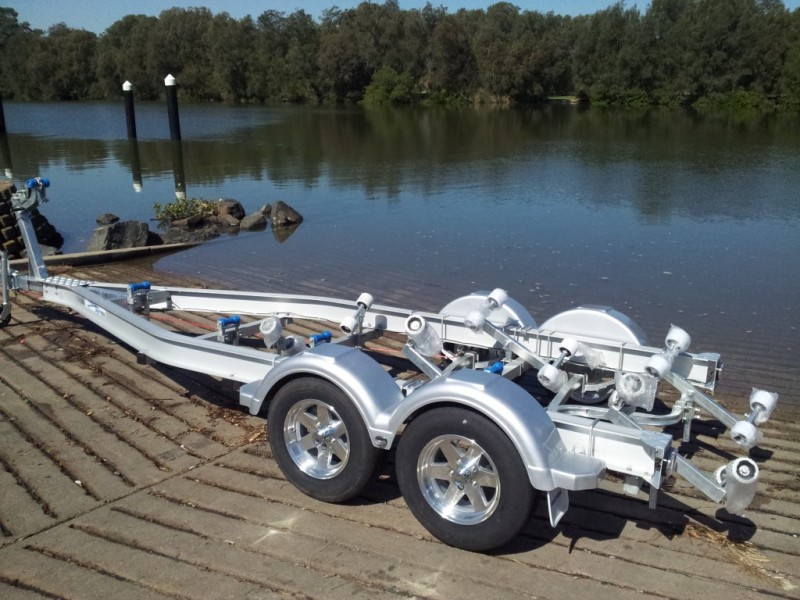 aluminium 5 7m fib boat trailer standard features no aluminium ...